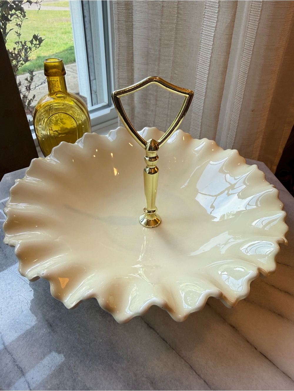 Vintage Cream Ruffled Ceramic Candy Dish with Gold Handle, 1976